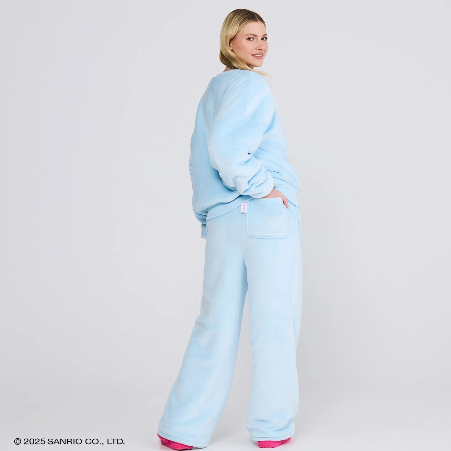 Hello Kitty & Friends Sherpa Wide Leg Pant Licensed